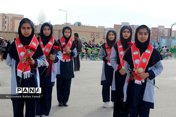 نواختن زنگ نیکوکاری در شهرستان گلبهار