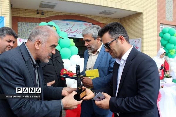 نواختن زنگ نیکوکاری در شهرستان گلبهار