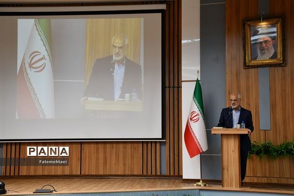 نشست صمیمی استاندار خوزستان با جوانان فرهیخته