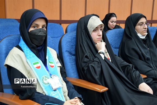 نشست صمیمی استاندار خوزستان با جوانان فرهیخته