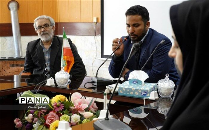 برگزاری نشست تخصصی الگوی سوم زن مسلمان در بیانه گام دوم انقلاب اسلامی