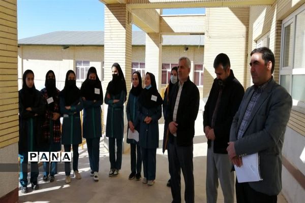 برگزاری جشن نیکوکاری در آموزشگاه دخترانه آیت‌الله کاشانی داران