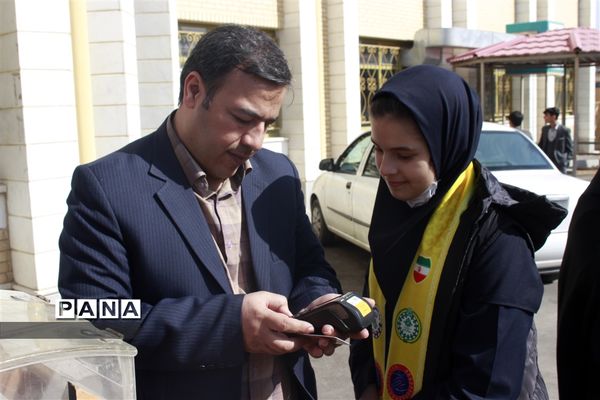 مراسم جشن نیکوکاری در دبیرستان شاهد اطهر ناحیه 1 زنجان