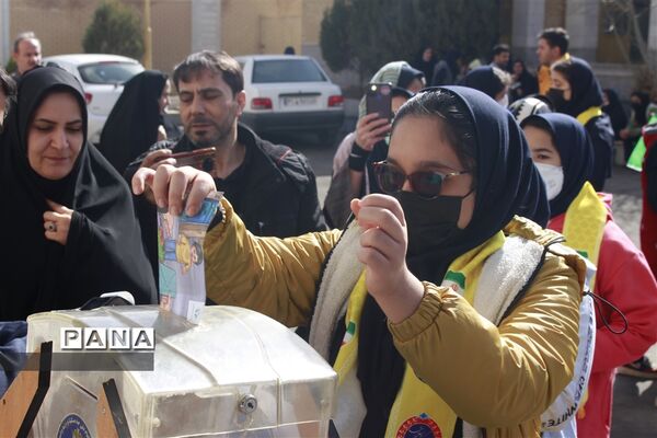 مراسم جشن نیکوکاری در دبیرستان شاهد اطهر ناحیه 1 زنجان