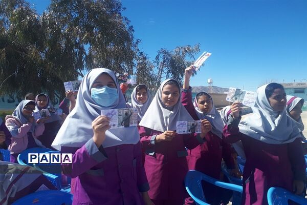 برگزاری جشن نیکوکاری در دبستان عفت ابرکوه
