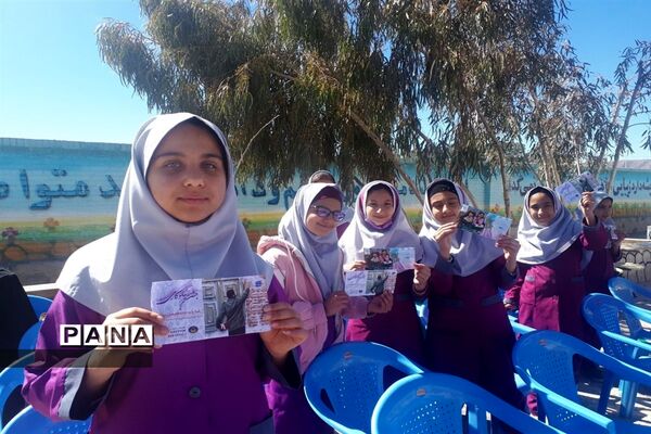 برگزاری جشن نیکوکاری در دبستان عفت ابرکوه