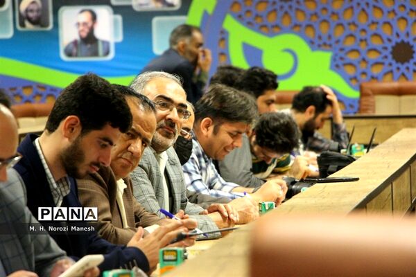 نشست خبری ستاد تسهیلات زائران و خدمات سفر استان قم