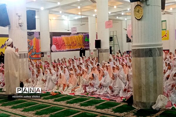 جشن عبادت و بندگی دانش‌آموزان دختر در شهرستان قرچک