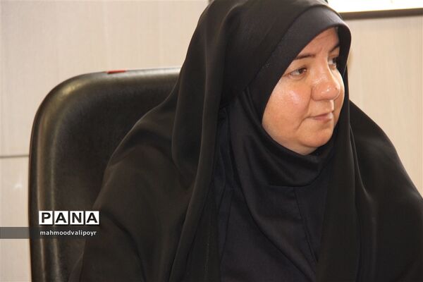 نشست توانمند‌سازی و تجلیل ازاعضای شورای دانش‌آموزی برتر استان قزوین