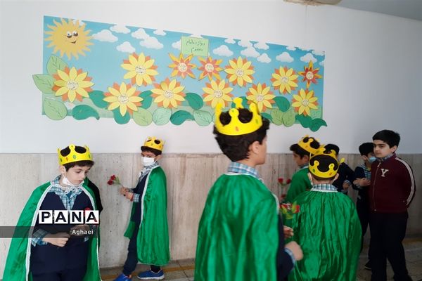 برگزاری جشن نیمه شعبان در دبستان احمد معینی منطقه ۱۳