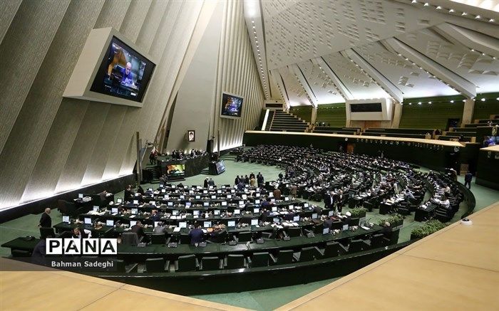 مجوز مجلس به دولت برای جذب ۲۵ هزار نیروی خدماتی در مدارس دولتی