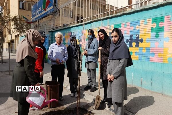 گرامیداشت روز درختکاری درناحیه 3  مشهد