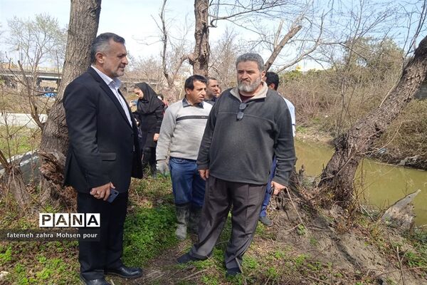 کاشت ۳۱۳ اصله نهال (هردانش‌آموز یک نهال)در روز درختکاری