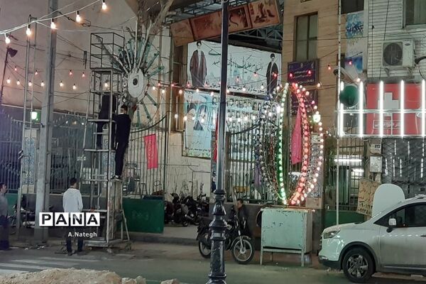 آماده‌سازی فضای محله‌ها برای جشن بزرگ نیمه شعبان