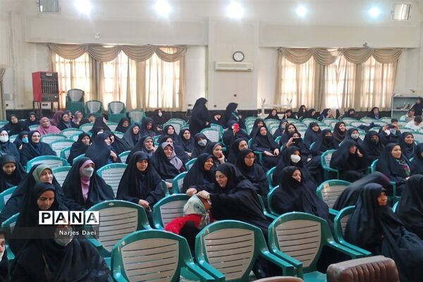 مراسم تقدیر از معاونان پرورشی ناحیه 2 مشهد