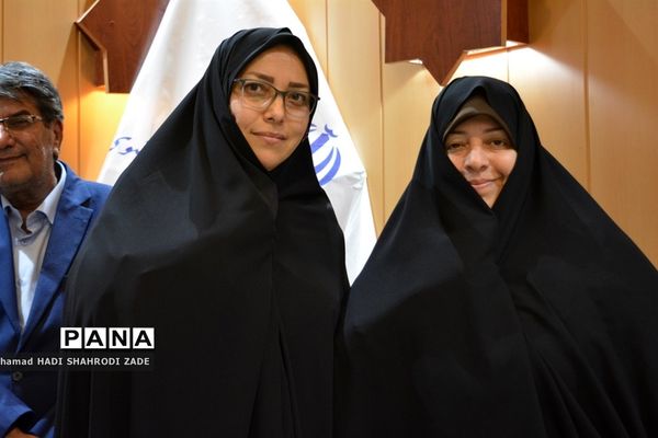جلسه شورای نظارت بر مدارس و مراکز غیر دولتی و تجلیل از کارگروه مدارس و مراکز غیر دولتی خراسان رضوی