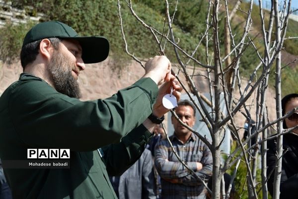 مراسم روز درختکاری و گرامیداشت هفته منابع طبیعی در منطقه ۲