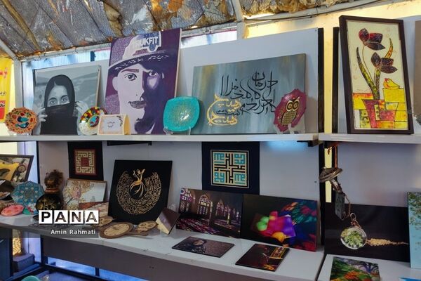 برگزاری نمایشگاه دستاوردهای دانش‌آموزان در هنرستان‌های ناحیه چهار شیراز