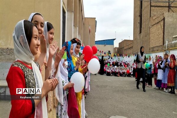 جشن نیکوکاری و درختکاری  در مدرسه مسلم صادقی شریف‌آباد پاکدشت