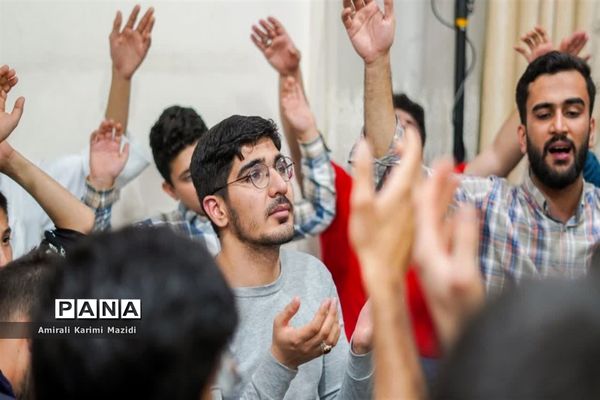 جشن خانگی هیات دانش‌آموزی انصارالمهدی ناحیه 3 به مناسبت میلاد امام زمان(عج)