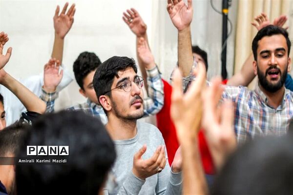 جشن خانگی هیات دانش‌آموزی انصارالمهدی ناحیه 3 به مناسبت میلاد امام زمان(عج)