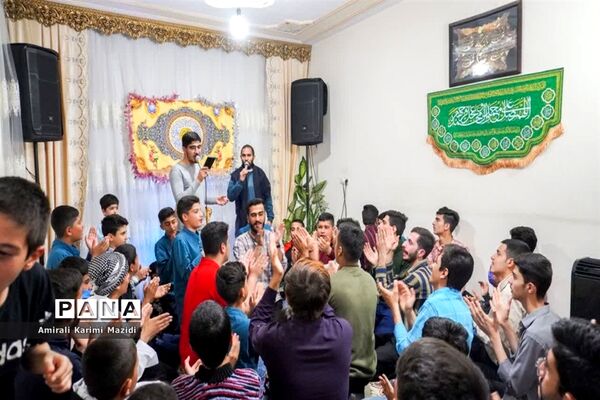 جشن خانگی هیات دانش‌آموزی انصارالمهدی ناحیه 3 به مناسبت میلاد امام زمان(عج)