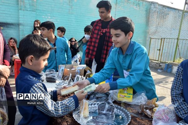 برگزاری بازارچه مهربانی کمک به کودکان کار در دبستان امام حسین(ع) شهرستان بهبهان
