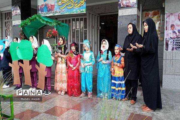گرامیداشت هفته منابع طبیعی در دبستان زینب یک ملارد