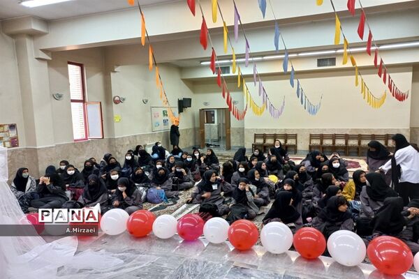 استقبال سالروز میلاد منجی عالم بشریت در مدارس
