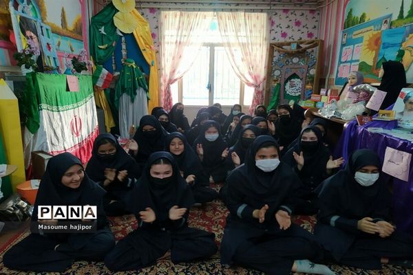 جشن نیمه شعبان در دبیرستان نوشین بختیاری بخش جوادآباد