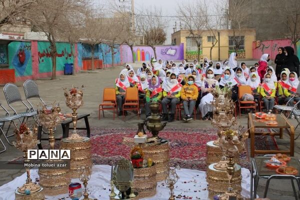گرامیداشت روز درختکاری در ناحیه یک بهارستان