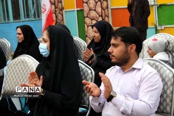 گرامیداشت روز درختکاری در ناحیه یک بهارستان