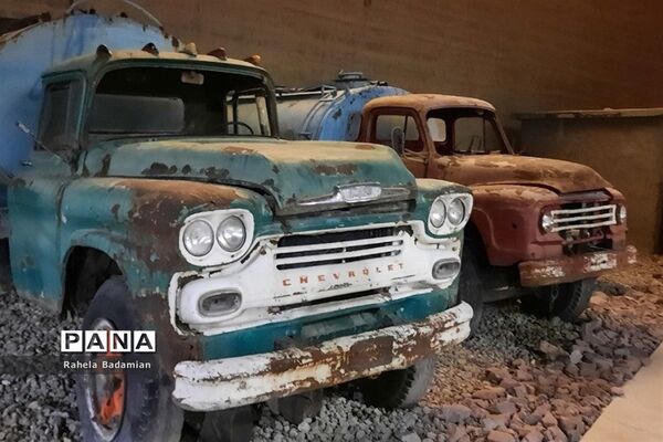 نمایشگاه استقبال از بهار در کارخانه سیمان ری