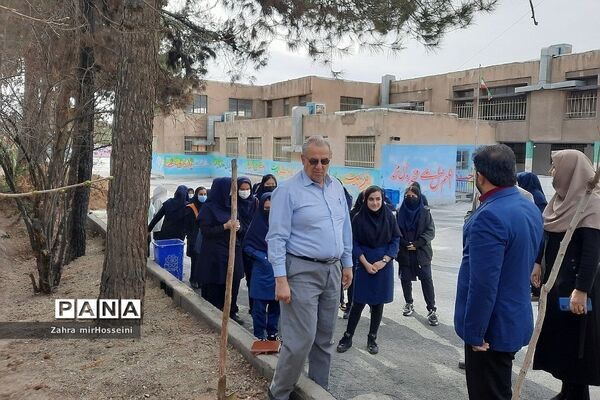 گرامیداشت روز درختکاری در دبیرستان حدیث کسا ناحیه یک شهرری