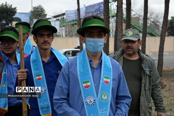 کاشت صد و پنجاه نهال به مناسبت آیین استانی گرامیداشت روز درختکاری در شهریار