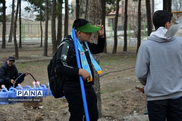 کاشت صد و پنجاه نهال به مناسبت آیین استانی گرامیداشت روز درختکاری در شهریار