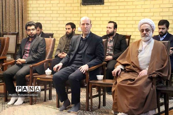 دیدار و تجلیل از مربیان فعال اتحادیه انجمن‌های اسلامی دانش‌آموزی آذربایجان شرقی