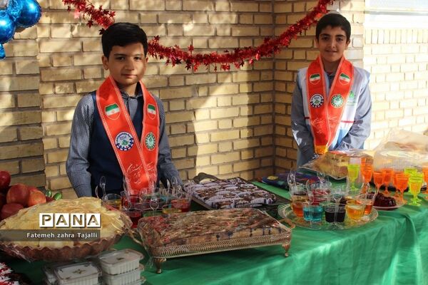 نواختن زنگ درختکاری در مدرسه گلستان شهرستان سمنان-2