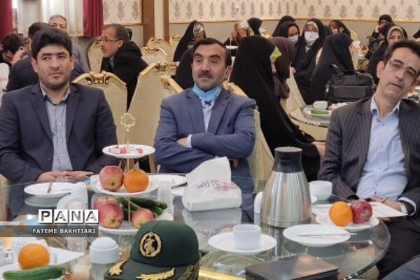 تقدیر از فعالان عرصه تعلیم و تربیت در ناحیه یک شهرری