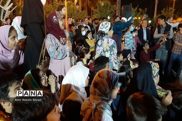 اجرای بیش از ۱۳ سرود دانش‌آموزی  و برنامه‌های مفرح در روز میلاد امام زمان (ع) در جهرم