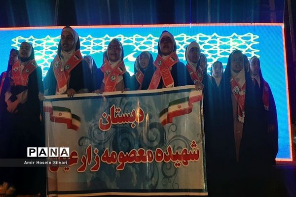 اجرای بیش از ۱۳ سرود دانش‌آموزی  و برنامه‌های مفرح در روز میلاد امام زمان (ع) در جهرم