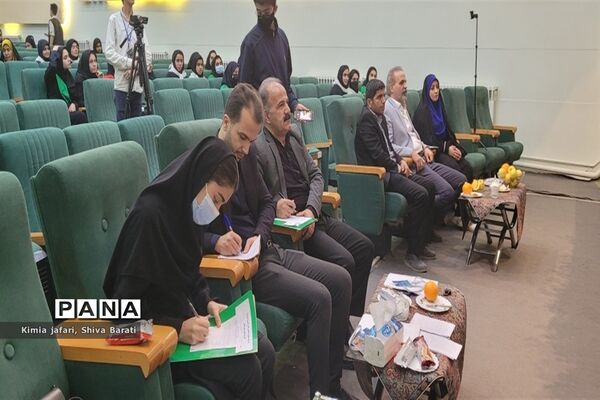 اختتامیه بخش هنرهای آوایی جشنواره فرهنگی هنری فردا در شهرستان کاشمر