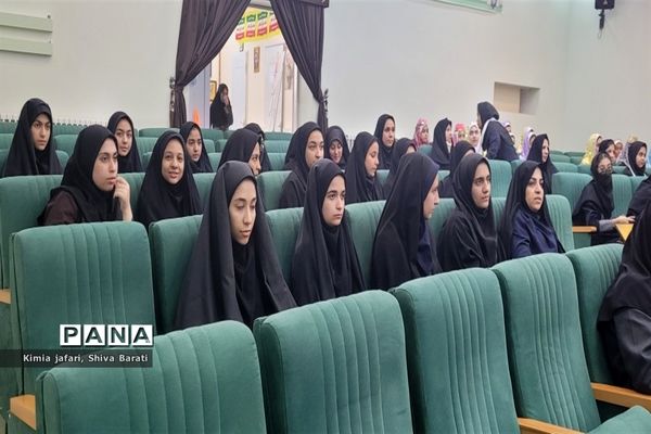 اختتامیه بخش هنرهای آوایی جشنواره فرهنگی هنری فردا در شهرستان کاشمر