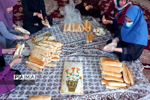 جشن میلاد مولای مهربانی و امید زندگانی در دبستان حضرت رقیه ناحیه یک یزد