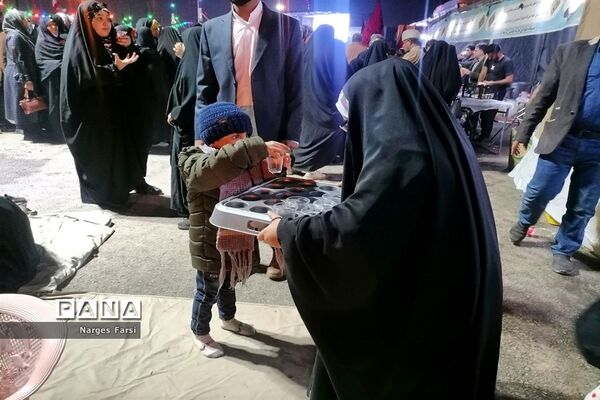 خدمت‌رسانی موکب‌های نیمه شعبان در بلوار پیامبر اعظم قم