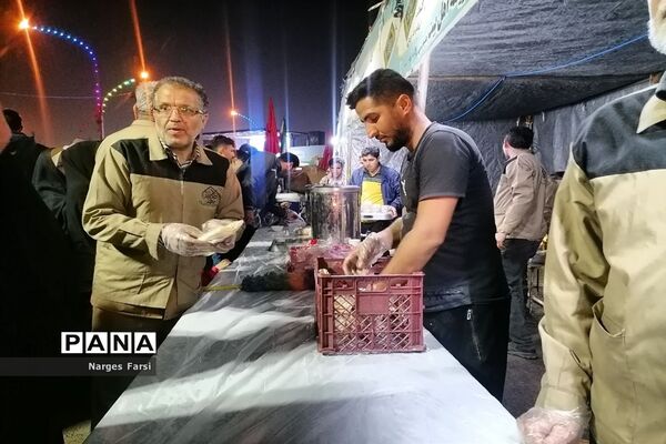 خدمت‌رسانی موکب‌های نیمه شعبان در بلوار پیامبر اعظم قم