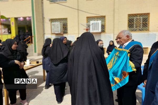 جشن بزرگ میلاد امام زمان(عج) در دبیرستان زینب ابرکوه