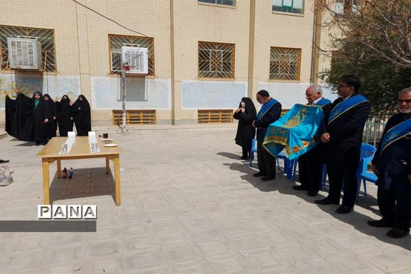 جشن بزرگ میلاد امام زمان(عج) در دبیرستان زینب ابرکوه