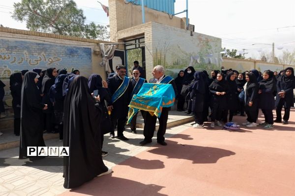 جشن بزرگ میلاد امام زمان(عج) در دبیرستان زینب ابرکوه