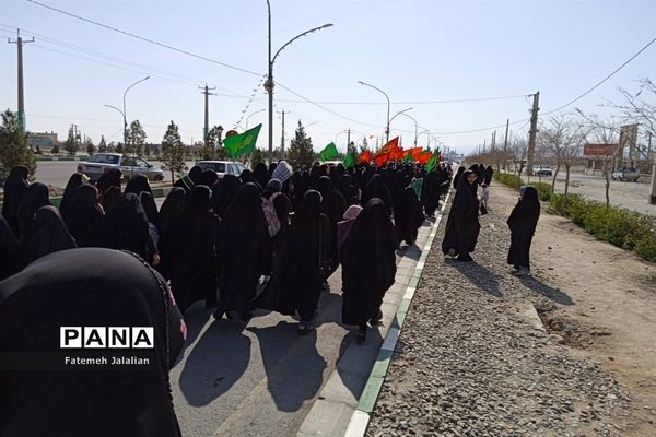 شادپیمایی دختران فاطمی قم به مقصد مسجد مقدس جمکران